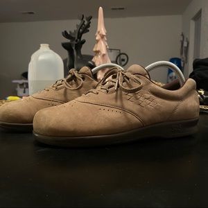 SAS free time diabetic walking shoes, sz 8.5 beige